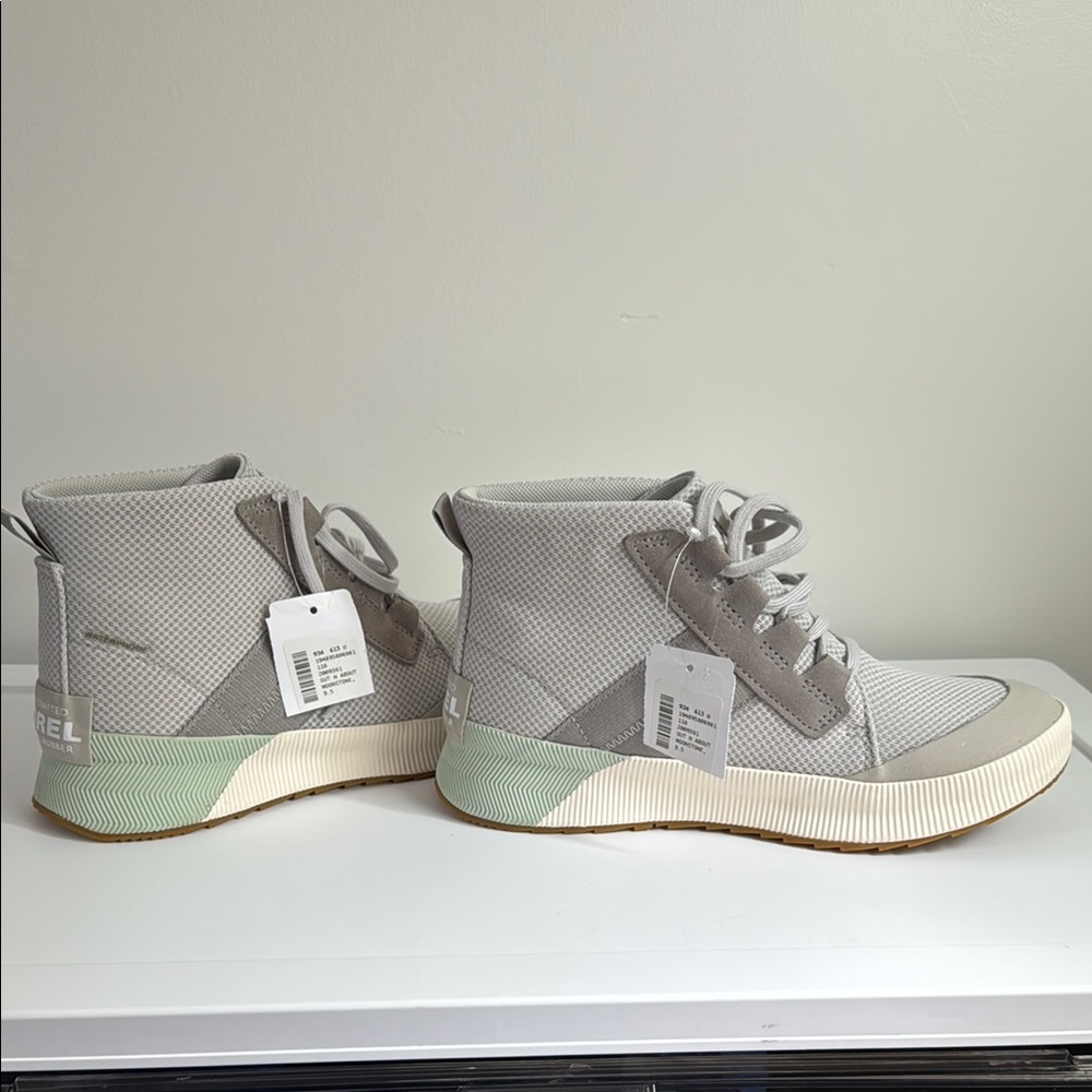 Brand new Sorel out and about